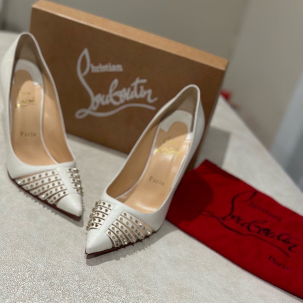 CHRISTIAN LOUBOUTIN BARETA 100 KID/RETE W052
NEIGE/LIGHT GOLD